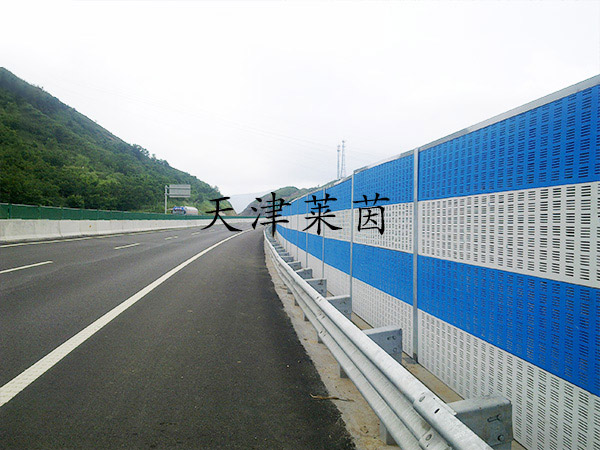 <a href=http://www.rhinetj.com/news_article?news_id=125>公路声屏障</a>